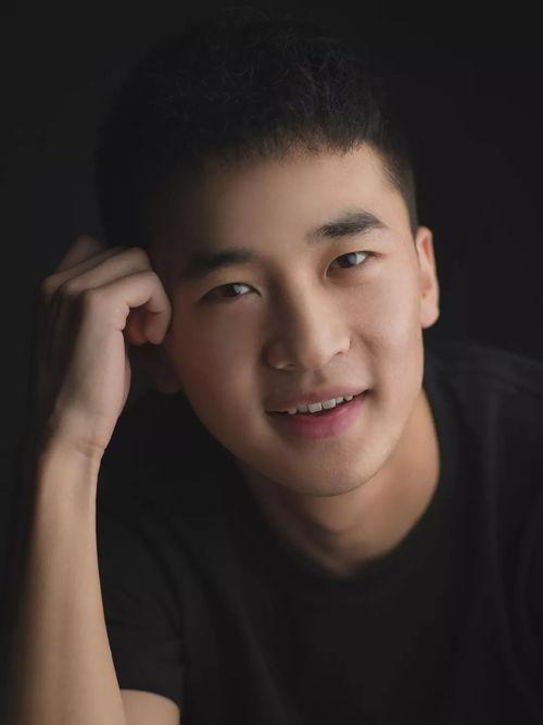 演员韩小龙,从武术奇才到影视演员的华丽蜕变